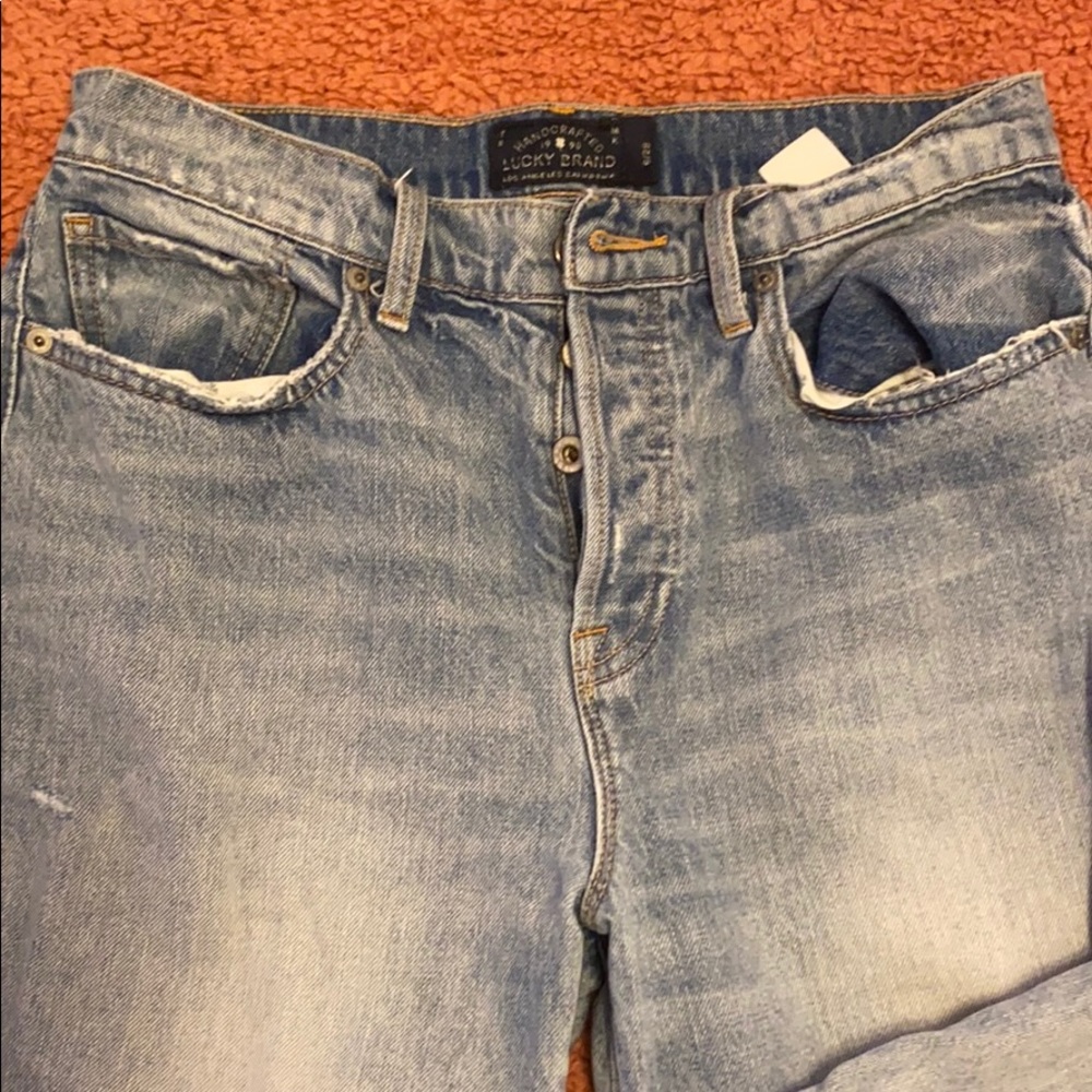 Light wash mom jeans